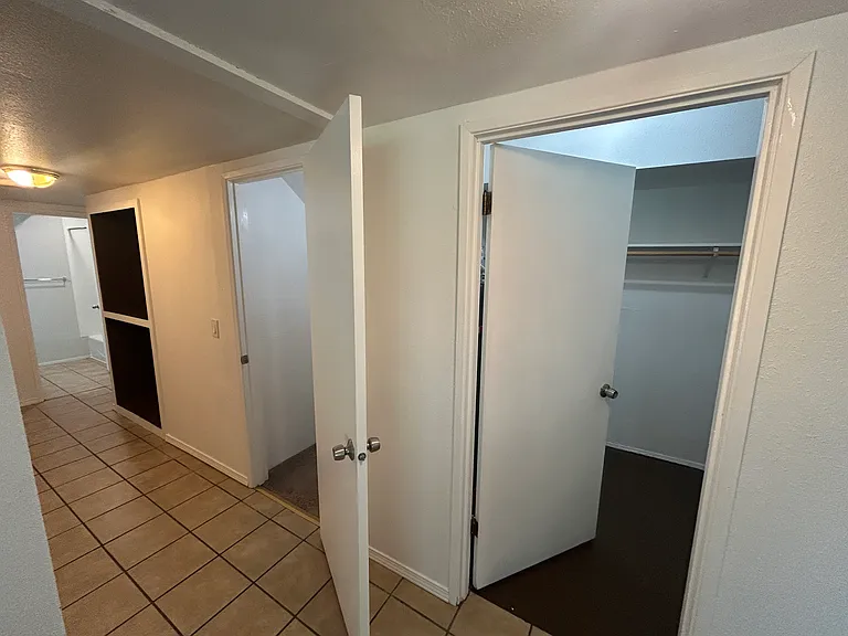 3707 Northshore Blvd NE #D — Photo 15