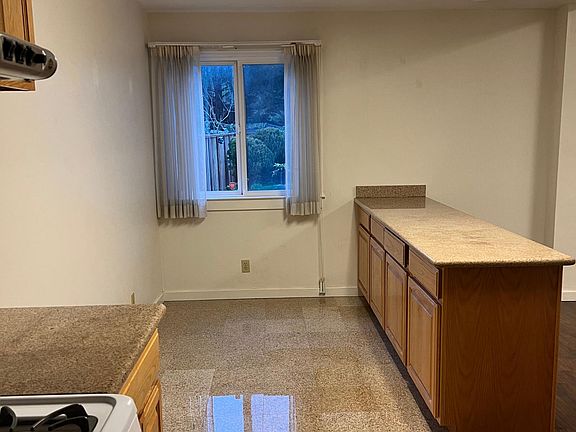 4th image of 1426 Cabrillo St #1A