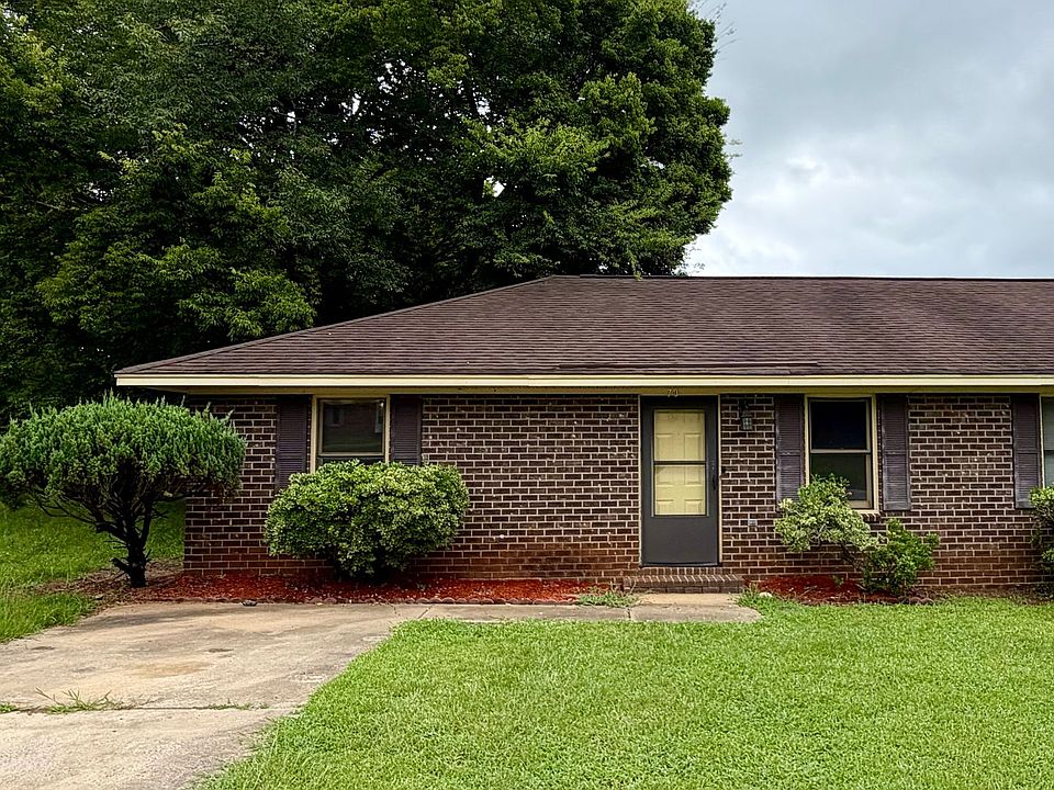 1st image of 70 Frost Wood Ct