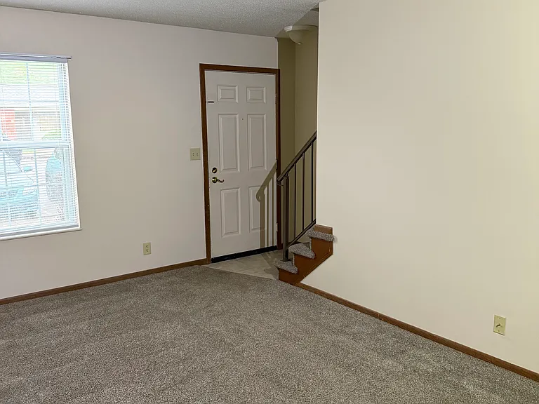 Oglebay Village Apartments — Photo 20