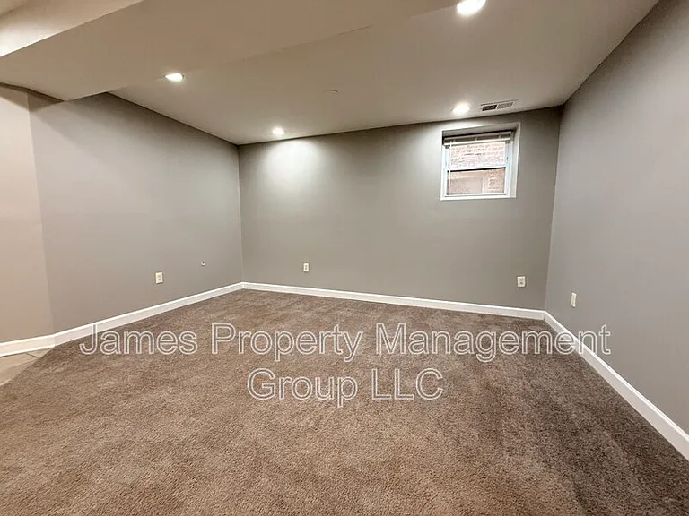 2524 W Cortez St — Photo 2
