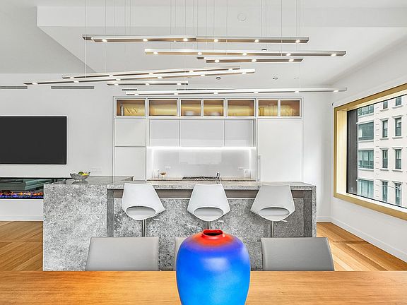 4th image of 30 Warren St #4C
