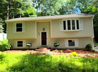 114 Dennison Xrds, Southbridge, MA 01550