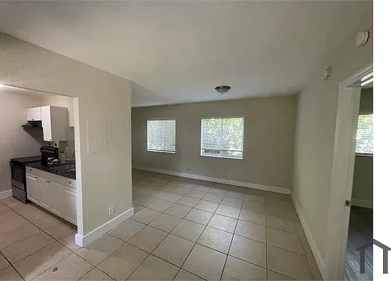 2 bed, 930 sqft, $2,300 — Photo 3