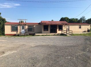 21 Bill Hunter Rd, Celina, TN 38551