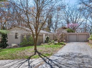 560 Queens Dr S, Newark, OH 43055