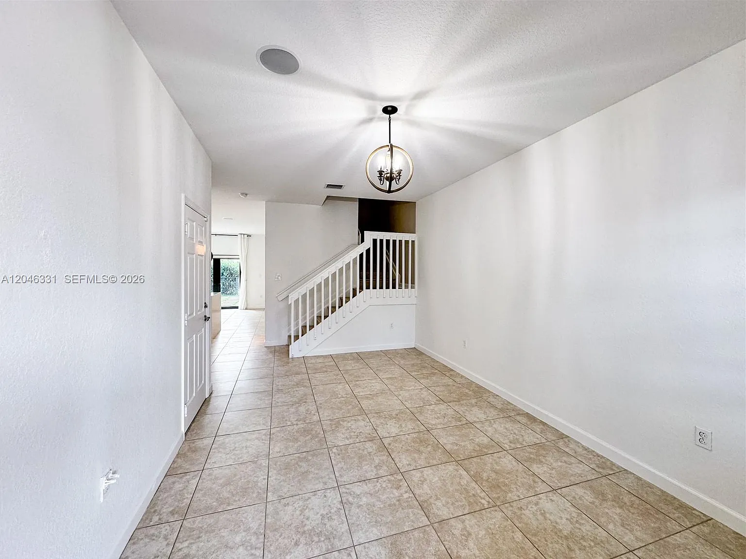 3 bed, 2.5 bath, 1628 sqft, $2,700 — Photo 3