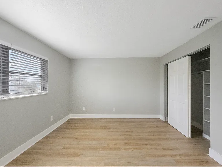 3060 Clinton St S #4 — Photo 9