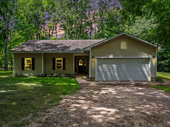 11482 Schultz Dr, Delton, MI 49046