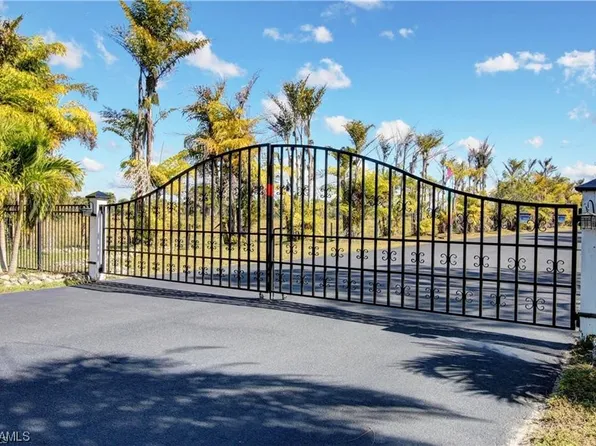 3620 Eagle Lake Dr, Saint James City, FL 33956