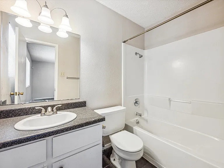 11104 Applewood Dr — Photo 9