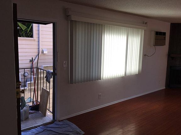 3rd image of 11874 Iowa Ave #1