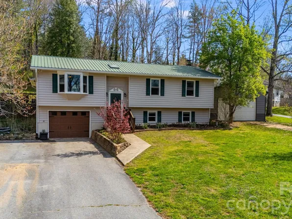 99 S Rowe Rd, Hendersonville, NC 28792