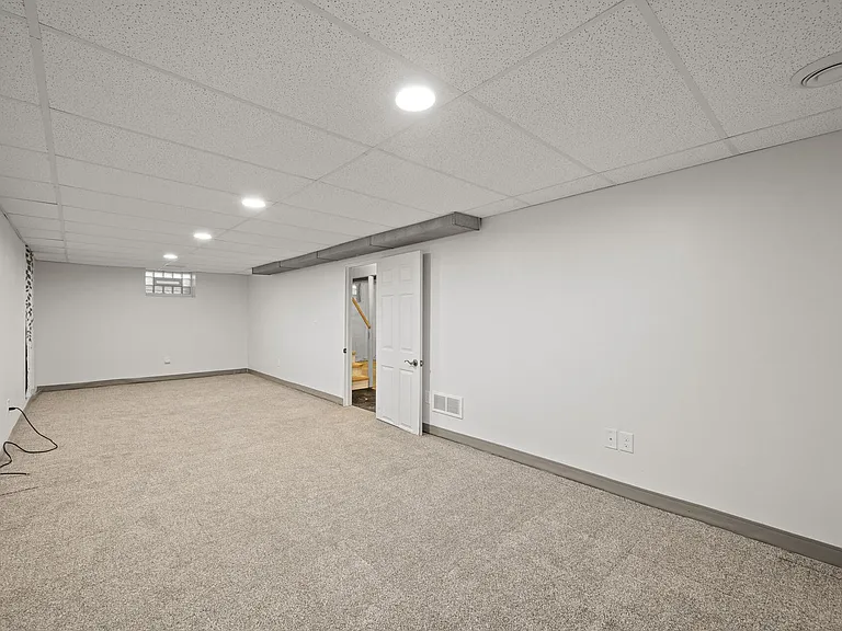 1711 Rose Pl — Photo 24