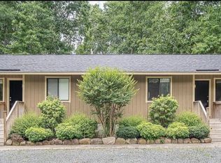 455 Tall Oaks Rd #B, Chapel Hill, NC 27516