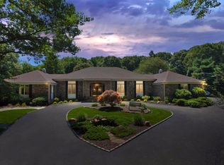 4 Hemlock Path, Belle Terre, NY 11777