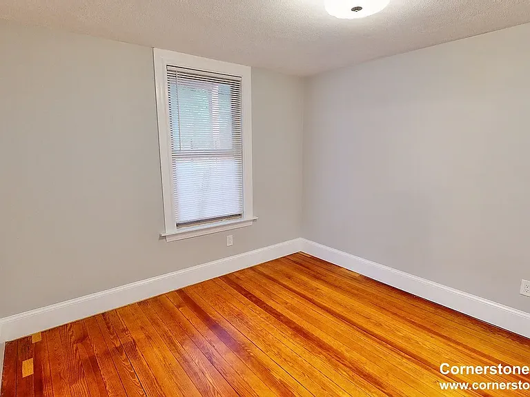 267 E Cottage St #3 — Photo 9