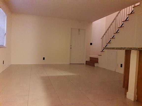 2nd image of 2705 NE 9th Ave APT 212