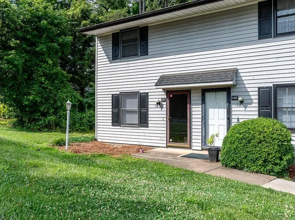 4001 S Bend Dr #101, Winston Salem, NC 27107