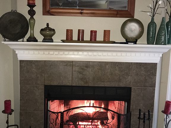 5th image of 279 Club House Dr W