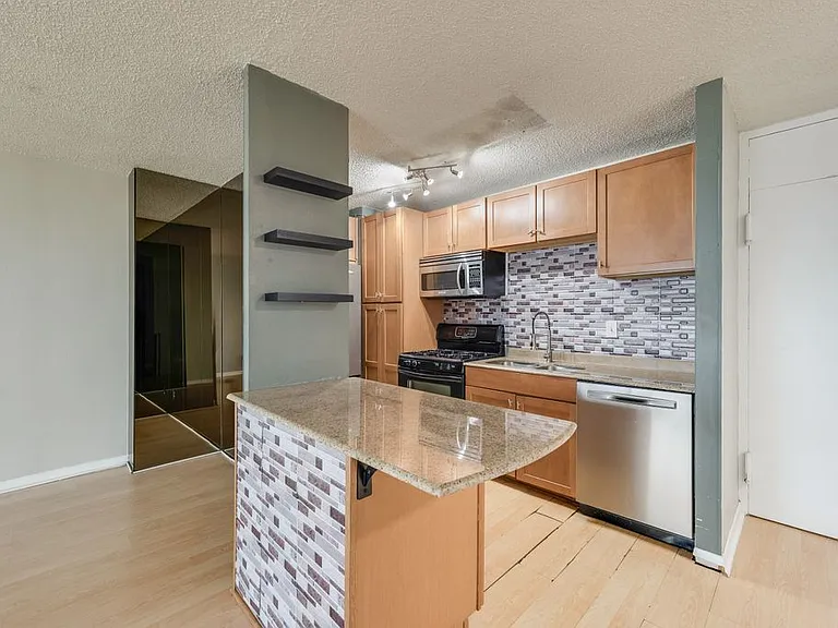 3883 Turtle Creek Blvd #1408 — Photo 5