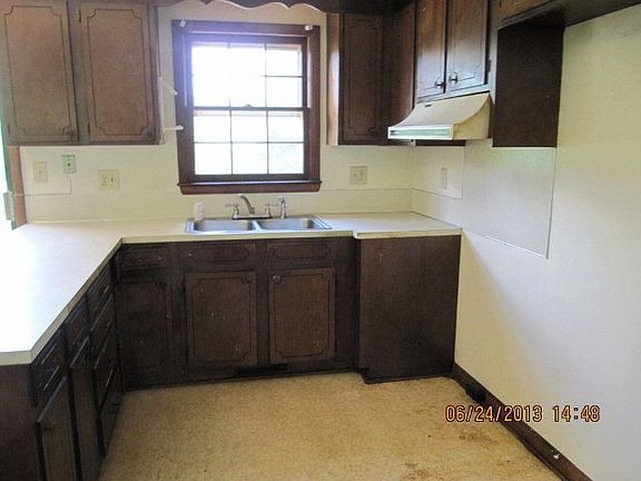 3rd image of 1307 Lackey St