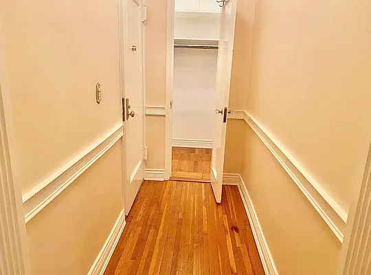 Rented by RealTegrity NY LLC | media 38