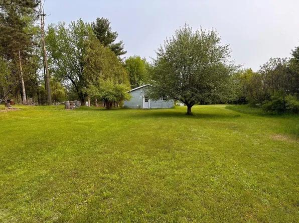 W8174 County Road F, Shiocton, WI 54170
