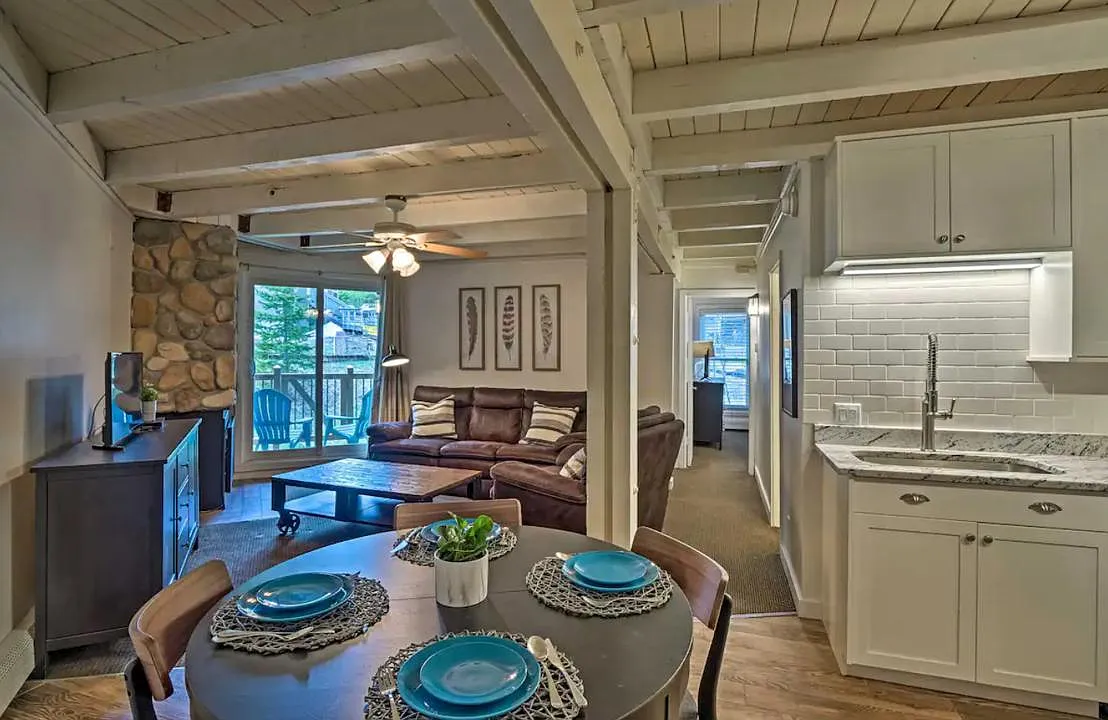 2 bed, 758 sqft, $3,000 — Photo 1