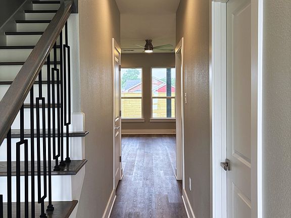 5th image of 737 Ebenezer Ln