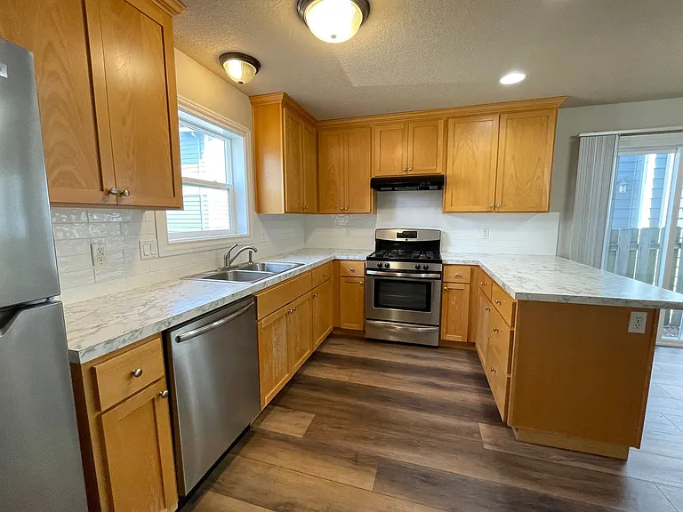 9322 N Macrum Ave — Photo 5