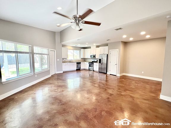 3rd image of 3309 Thomas Kincheon St #B