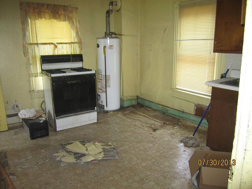 2nd image of 930 Florida Ave