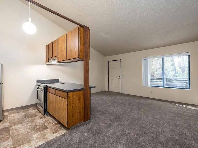 Coddingtown Mall Apartments — Photo 15