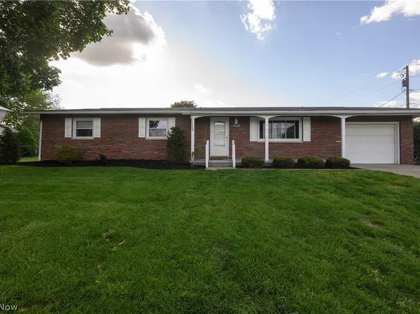804 4th St SE, New Philadelphia, OH 44663