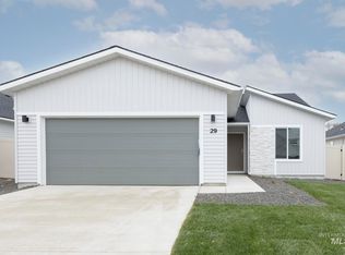 29 S Woodland Grove Way, Nampa, ID 83687