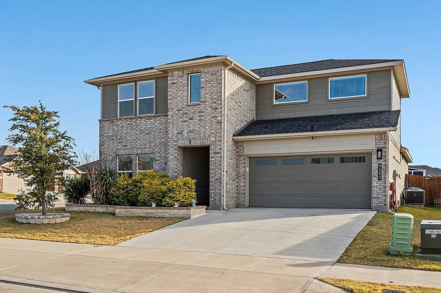 4 bed, 2514 sqft, $2,800 — Photo 2