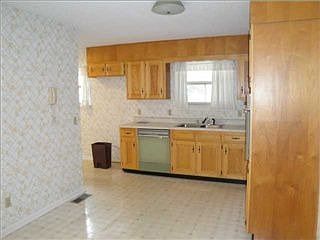2nd image of 8136 Holly Crest Dr