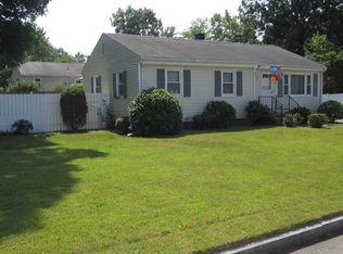 97 Fallston St, Springfield, MA 01119