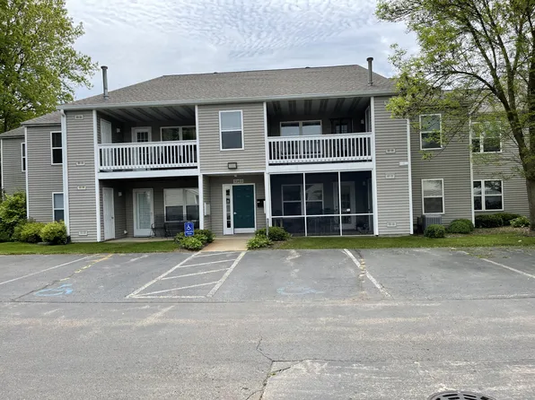 3162 Poplar Creek Dr SE, Grand Rapids, MI 49512