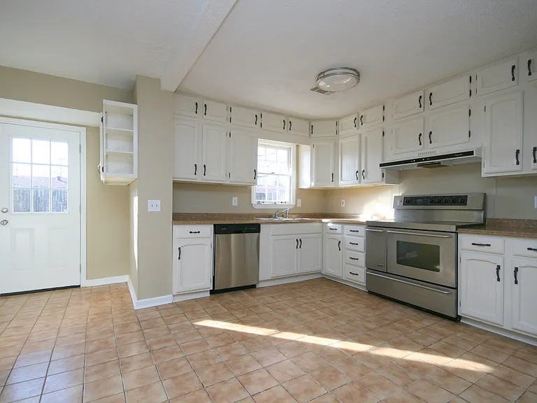 4015 Apollo Dr SW — Photo 5