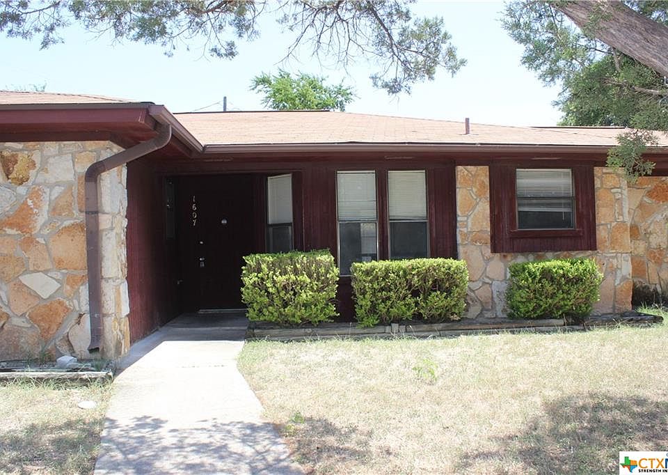 1st image of 1607 Cedar Oaks Ln