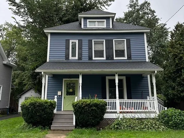 12 Cedar St, Greenfield, MA 01301