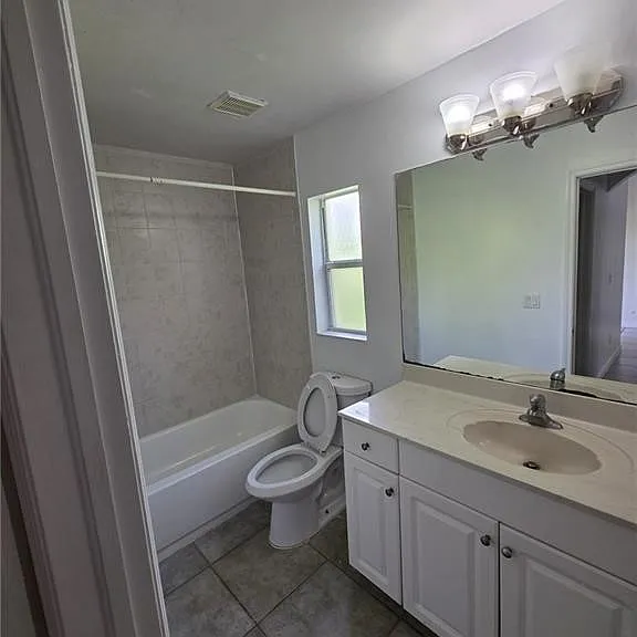 409 Hull Ave S — Photo 6
