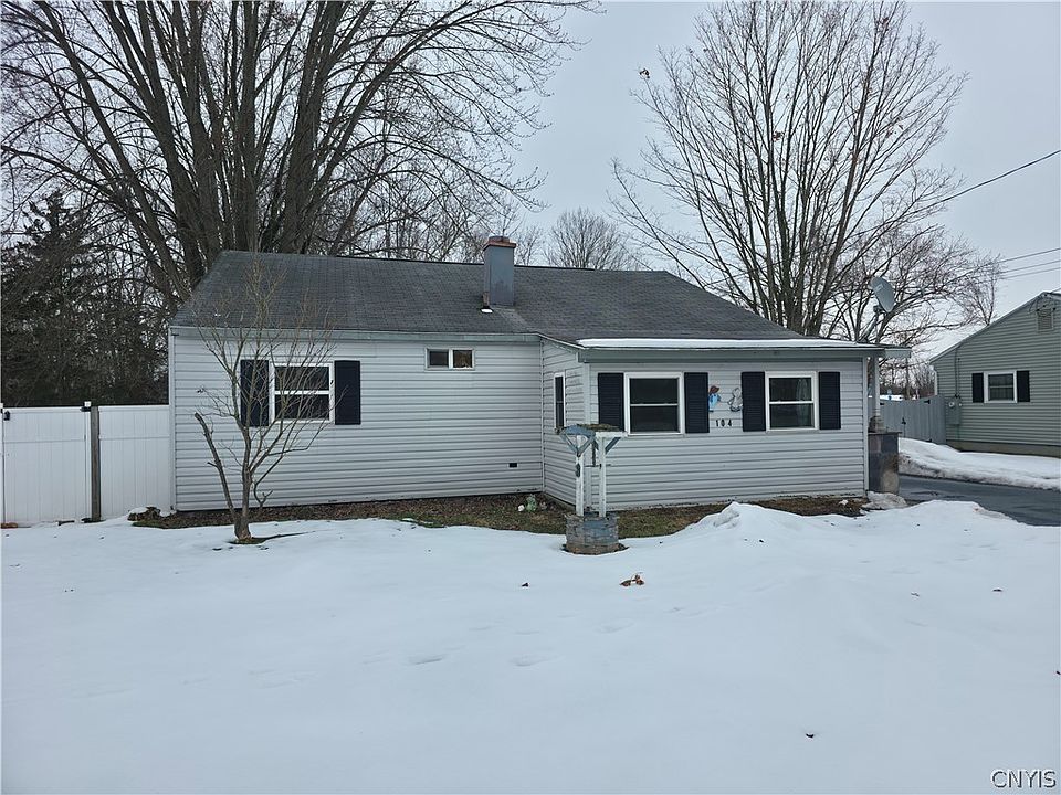 1st image of 104 Frances St