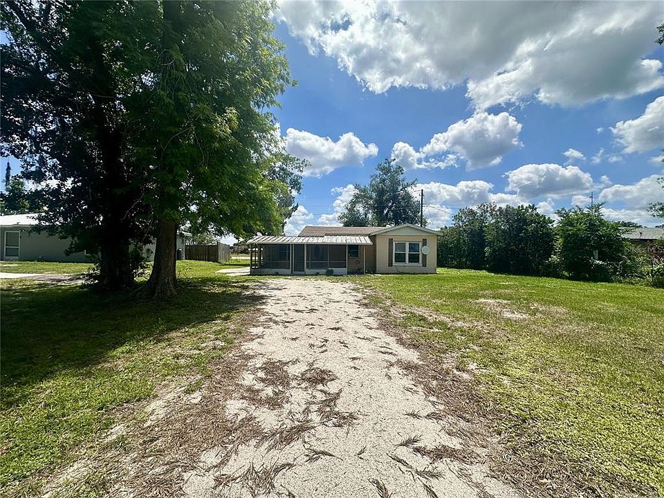 1st image of 4640 NE Cubitis Ave