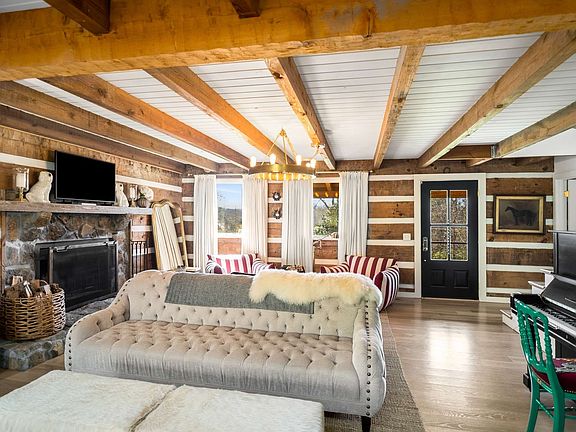 3rd image of 191 Merrylog Ln