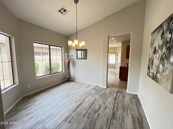 5th image of 3229 W WALDEN Court