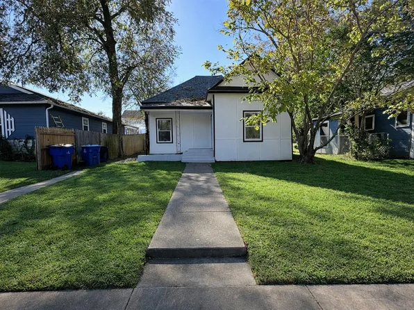 522 E Woodard St, Denison, TX 75021