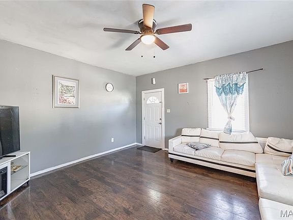 5th image of 3702 Garnier St